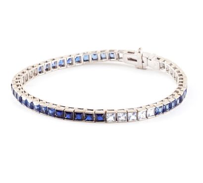 OR 10K, SAPHIRS
Bracelet en or blanc 14K...