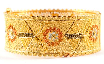 BRACELET OR 22K
Bracelet ajouré en or 22K...