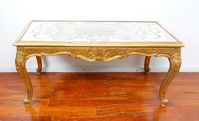 50s/60s

Coffee table from the 50s and 60s....