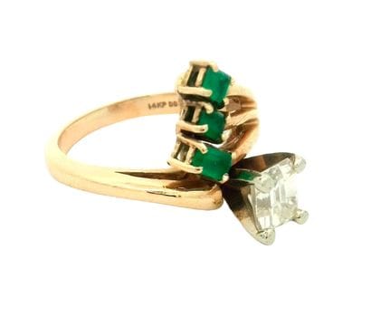 OR 14K, ÉMERAUDE, DIAMANTS / 14K GOLD, EMERALD
Bague...