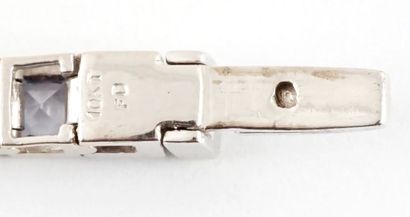 OR 10K, SAPHIRS
Bracelet en or blanc 14K...
