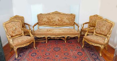 SALON D'APPARAT

Important salon d'apparat...
