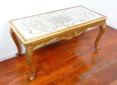 50s/60s

Coffee table from the 50s and 60s....