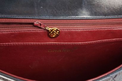 CHANEL
Chanel Jumbo shoulder bag in dark...