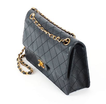 CHANEL
Chanel Timeless double shoulder bag...