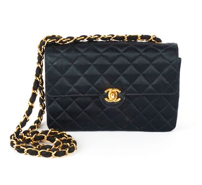 CHANEL
Chanel Timeless shoulder bag in quilted...