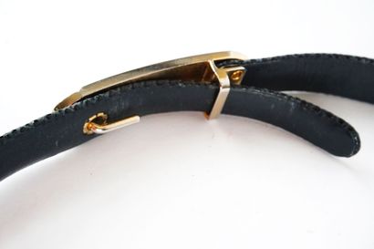 JUDITH LEIBER
Quatre (4) ceintures ajustables...