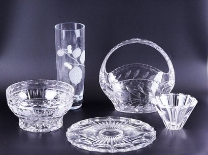 DANS LE GOÛT DE WATERFORD
Ensemble en cristal...