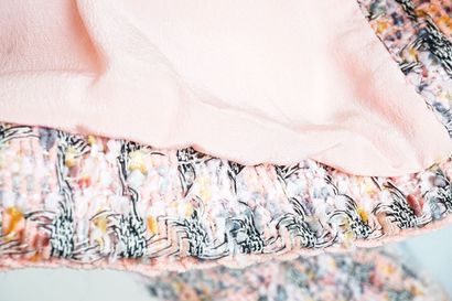 CHANEL
Vest Chanel en jacquard rose et gris,...