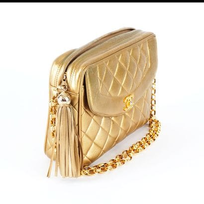 CHANEL
Chanel Camera shoulder bag in bronze...