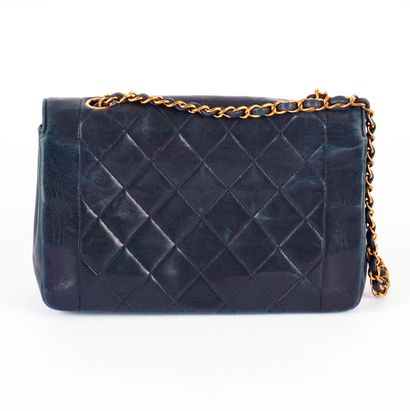 CHANEL DIANA
Chanel shoulder bag, Diana model...