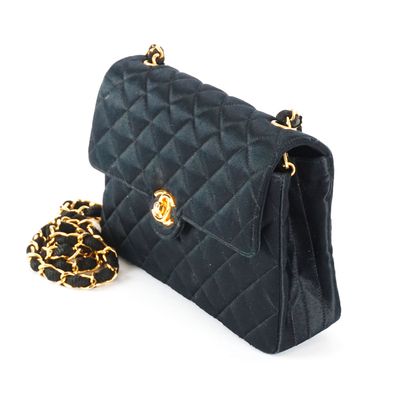 CHANEL
Chanel Timeless shoulder bag in quilted...