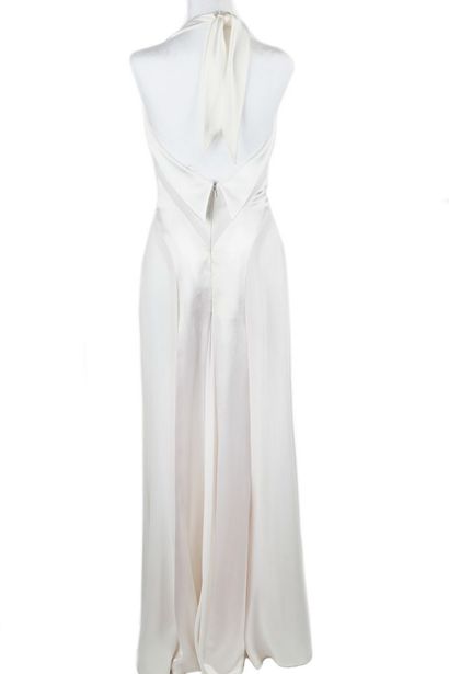 BOB MACKIE
Robe longue de bal de la marque...