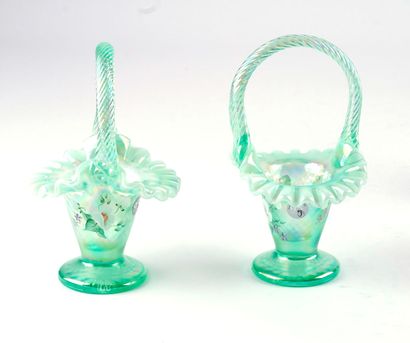 FENTON
Ensemble Fenton en verre Birman peinte...