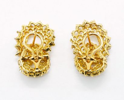 OR 18K, DIAMANTS / 18K GOLD, DIAMONDS
Boucles...
