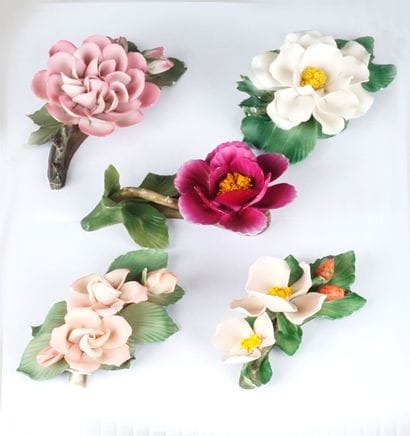 CAPODIMONTE
Ensemble de cinq (5) fleurs en...