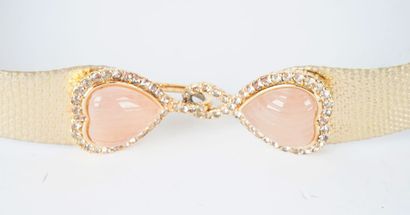 JUDITH LEIBER
Trois (3) ceintures ajustables...