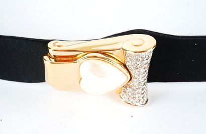 JUDITH LEIBER
Trois (3) ceintures ajustables...