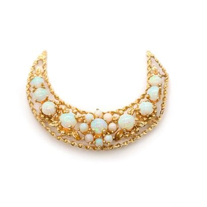 OR 14K, OPALE / 14K GOLD, OPAL
Broche ajourée...