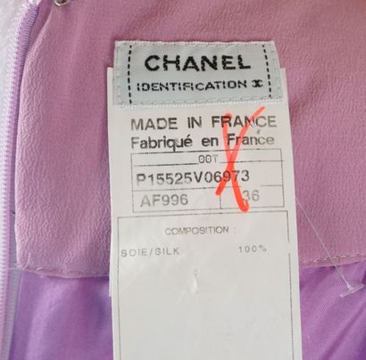 CHANEL
Jupe Chanel plissé couleur rose violet...