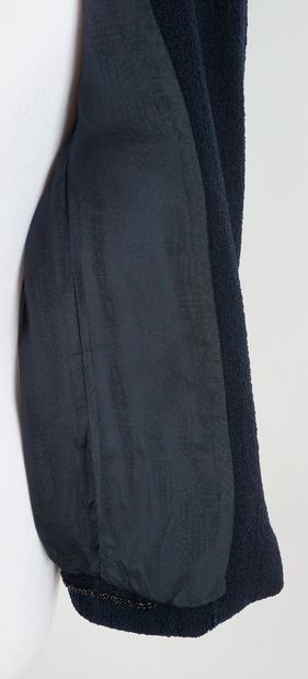 CHANEL 
Veste Chanel couleur bleu foncé,...