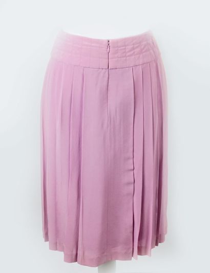 CHANEL
Jupe Chanel plissé couleur rose violet...