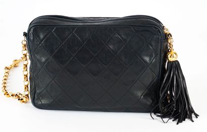 CHANEL
Chanel Camera shoulder bag in black...