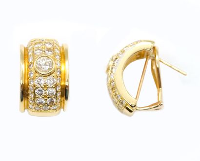 OR 18K, DIAMANTS / 18K GOLD, DIAMONDS
Boucles...