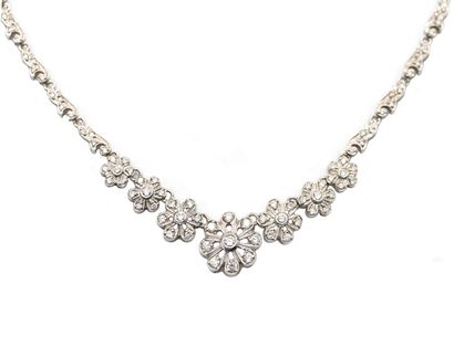 OR 18K, DIAMANTS / 18K GOLD, DIAMONDS
Collier...