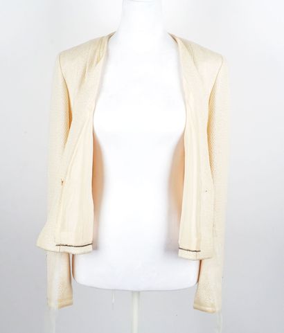CHANEL
Veste Chanel couleur beige, 82% coton,...
