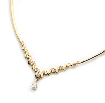 OR 14K, DIAMANTS / 14K GOLD, DIAMONDS
Collier...