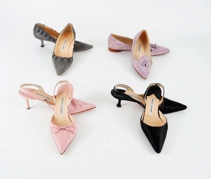 MANOLO BLAHNIK
Quatre (4) paires de chaussures...