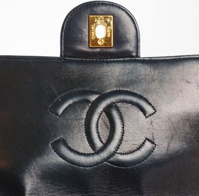 CHANEL
Chanel Jumbo shoulder bag in dark...