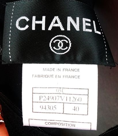 CHANEL
Robe noire Chanel, 74 % coton, avec...