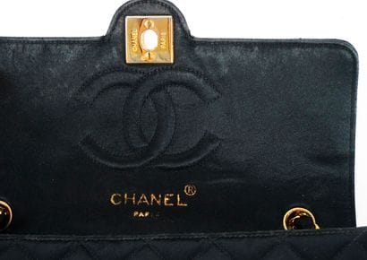CHANEL
Chanel Timeless shoulder bag in quilted...
