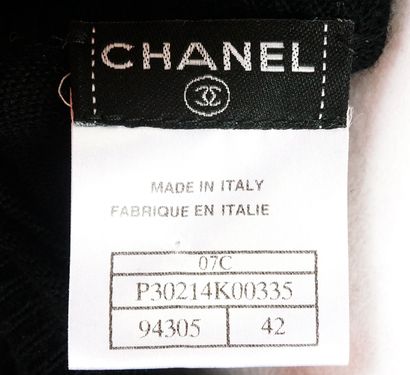 CHANEL
Robe noire Chanel, 100% laine.
Taille:...