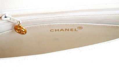 CHANEL
Chanel bag with shoulder strap, Diana...
