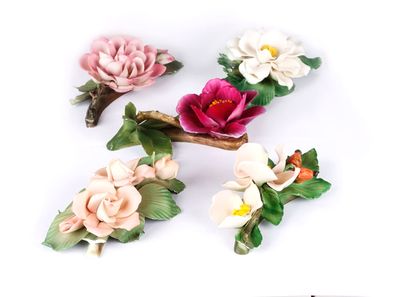 CAPODIMONTE
Ensemble de cinq (5) fleurs en...