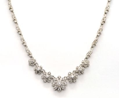 OR 18K, DIAMANTS / 18K GOLD, DIAMONDS
Collier...