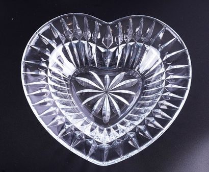 DANS LE GOÛT DE WATERFORD
Ensemble en cristal...