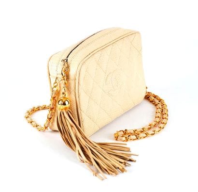 CHANEL
Chanel Camera shoulder bag in beige...