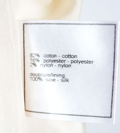 CHANEL
Veste Chanel couleur beige, 82% coton,...