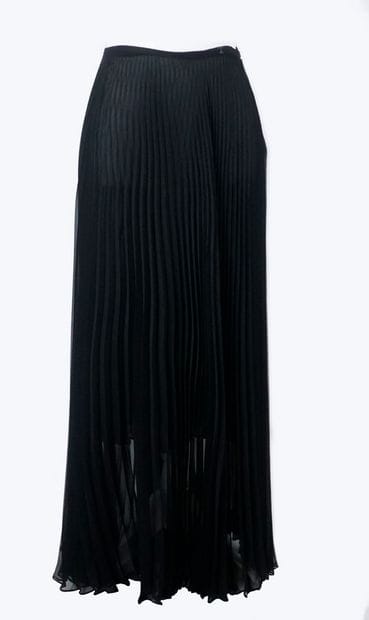 CHANEL
Deux jupes Chanel plissées.
Taille:...