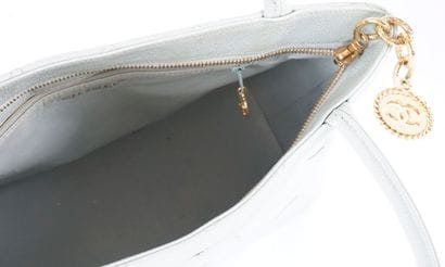 CHANEL LIGTH BLUE CAVIAR LEATHER
Chanel Light...