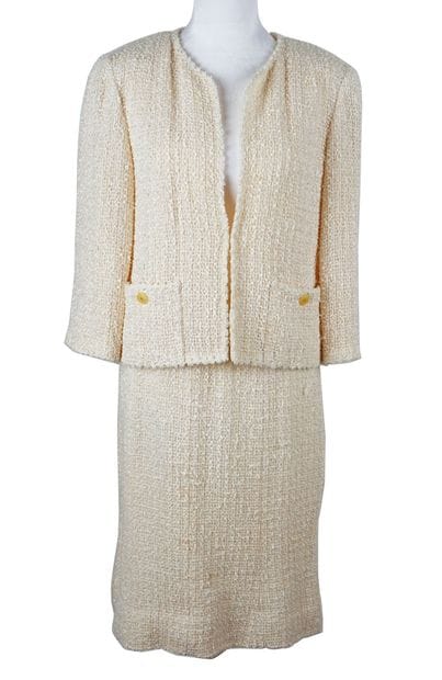 CHANEL
Ensemble Chanel comprenant une veste...