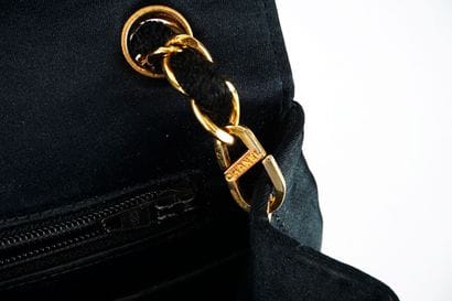 CHANEL
Chanel Timeless shoulder bag in quilted...