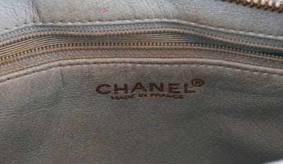 CHANEL LIGTH BLUE CAVIAR LEATHER
Chanel Light...