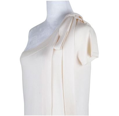 CHANEL
Robe Chanel, de couleur crème, 100%...