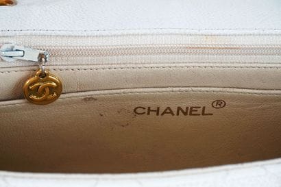 CHANEL
Chanel bag with shoulder strap, Diana...