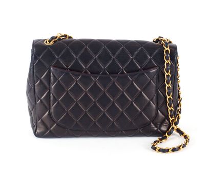 CHANEL
Chanel Jumbo shoulder bag in dark...